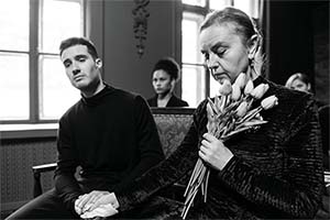 Women in mourning